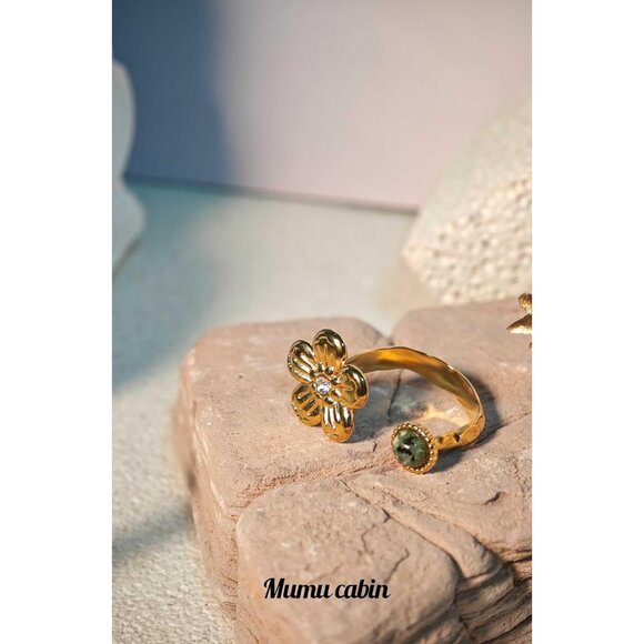 Women's Baroque Pearl Gold Ring Hypoallergenic with Designer Style - Picture 6 of 6